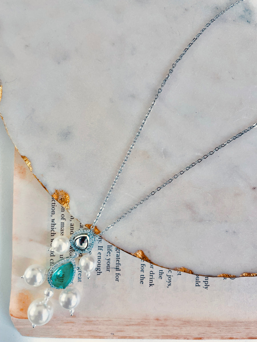 Tulip Teal Pearl Necklace