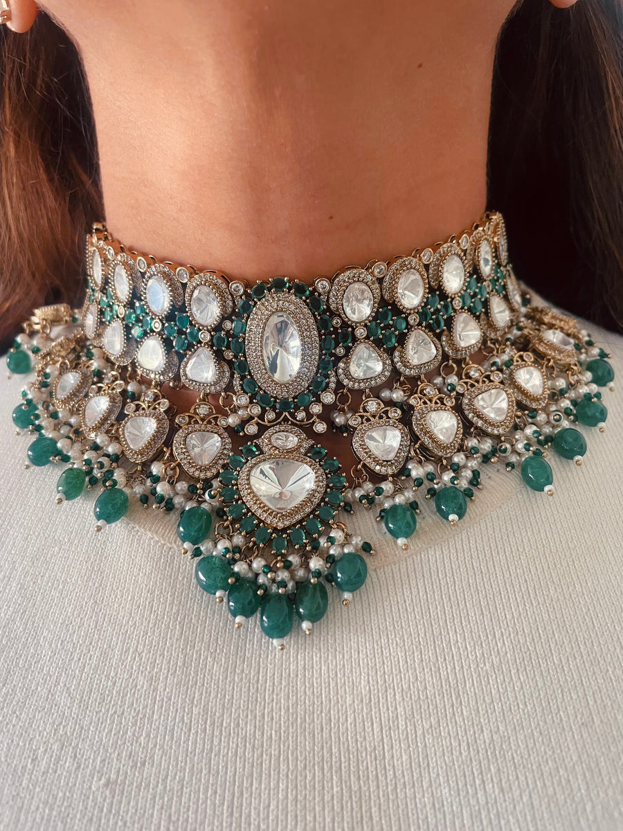 Maharani Moissanite Polki Kundan Emerald Pearl Choker & Moissanite Polki Kundan Emerald Manor Haar Necklace Set  ( 2 Necklace & 2 Earrings )