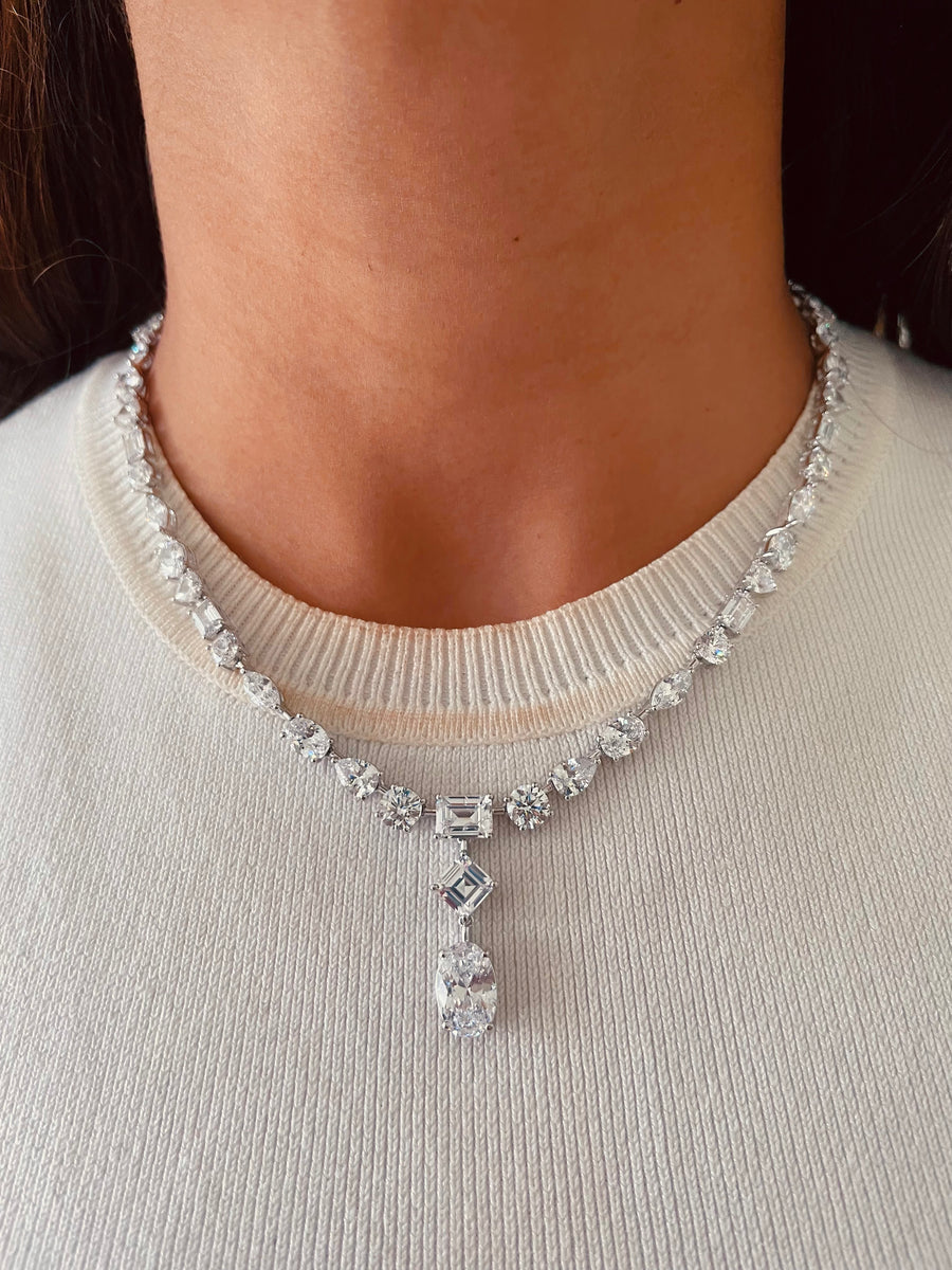 طقم نويل زمرد (اقراط وقلادة)