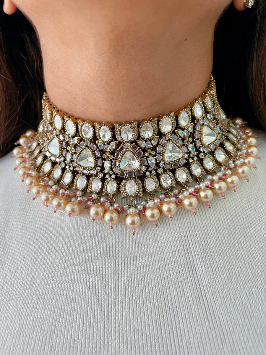 Blush Pink Kundan Pearl Drop Tringular Polki Necklace Set (Necklace, Earrings & Mang Tika)