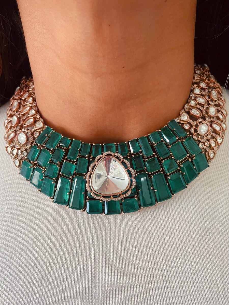 Emerald Zar-e-Sheeshraani Royal Dynasty Moissanite Polki Kundan Necklace Set (Necklace & Earrings)