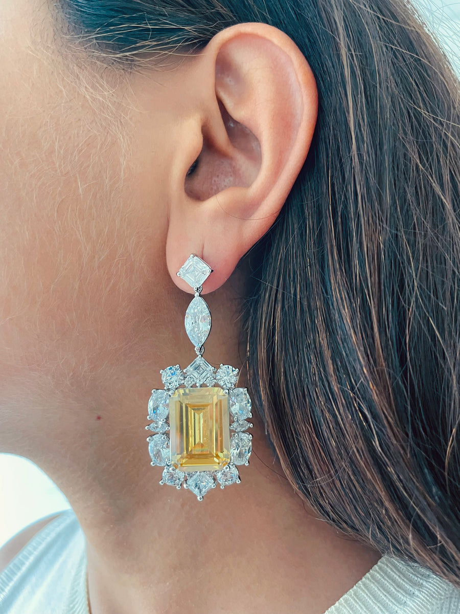 طقم دافوديل سيترين (اقراط وقلادة)