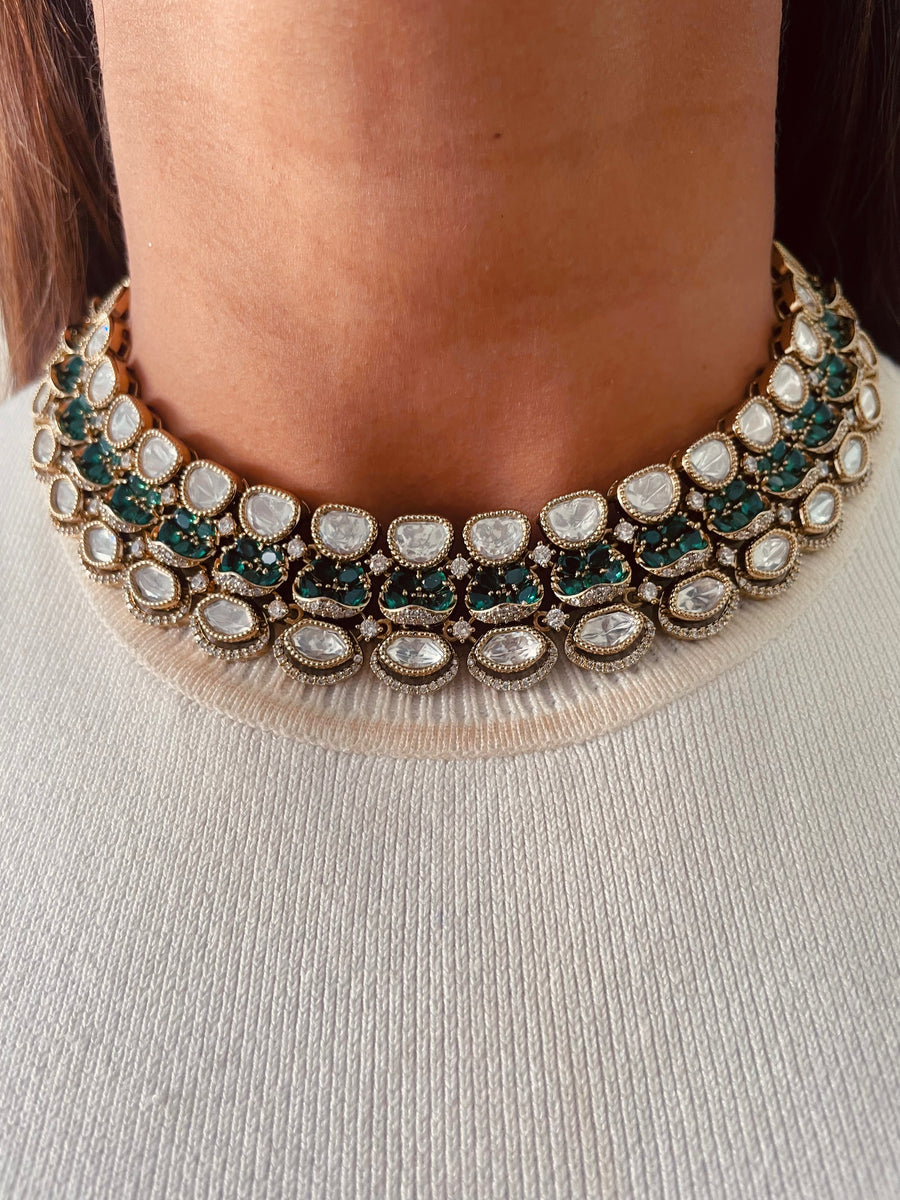 Moissanite Kundan Polki Choker With Emerald Stones Necklace Set ( Necklace & Earrings )