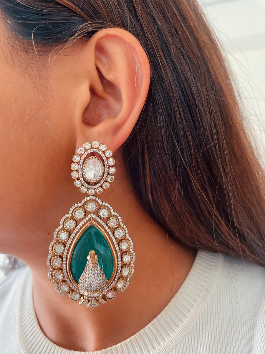 Panna Mayurika Sheeshmahal Rajdarbar Imperial Heirloom Moissanite Polki Kundan Choker Necklace Set (Necklace & Earrings)