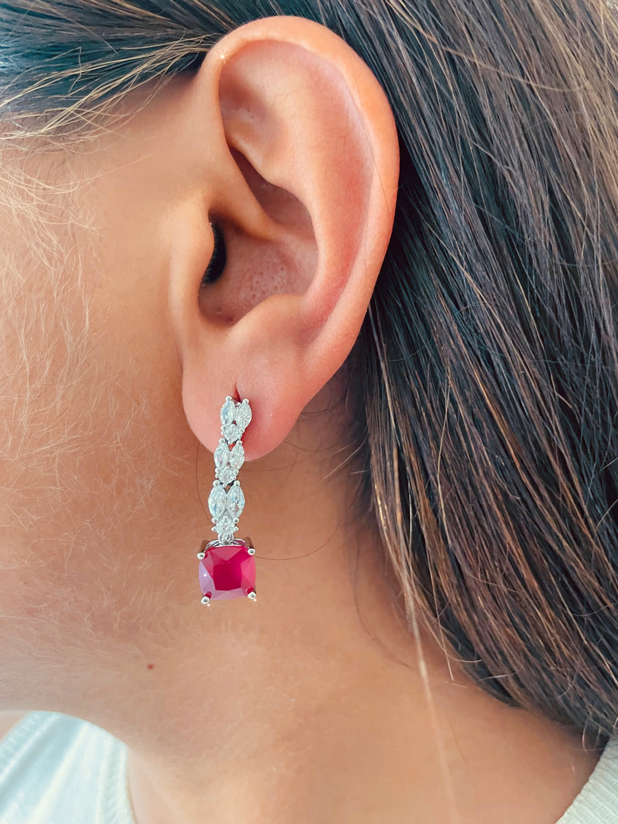 طقم دافوديل سيترين (اقراط وقلادة)