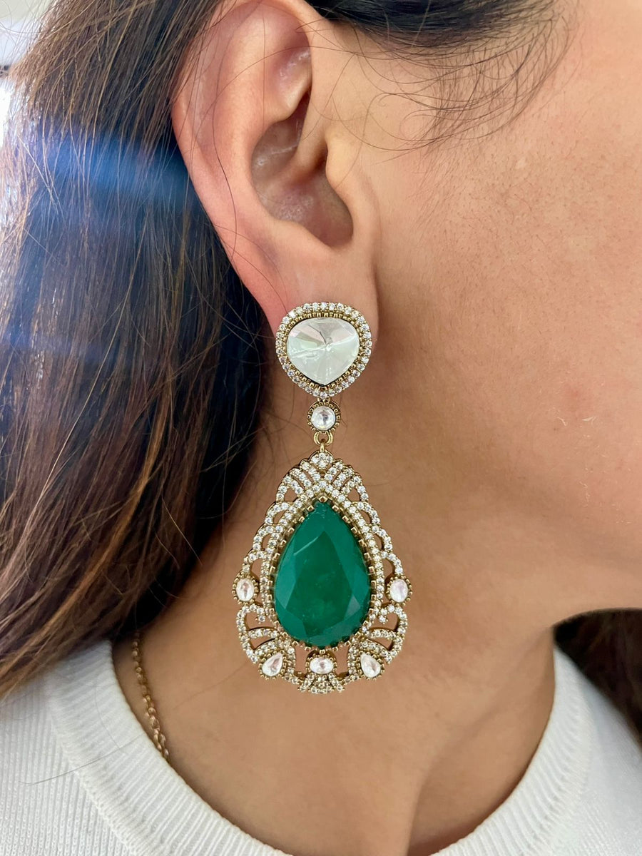 Bokaro Statement Emerald Victorian Necklace Set (Necklace & Earrings)