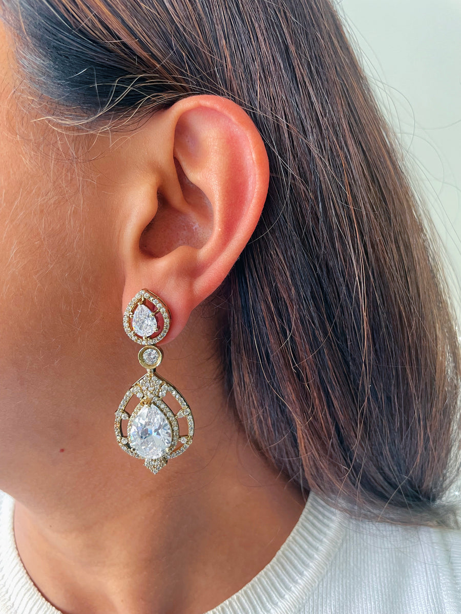 Zareen Sheeshmahal Rajkumari Trayi Imperial Cascade Haar Necklace Set (Necklace & Earrings)