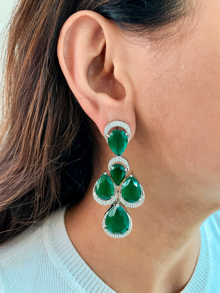 Double Layered Drop Emerald Diamond Setting Statement Choker Set (Earrings & Necklace)