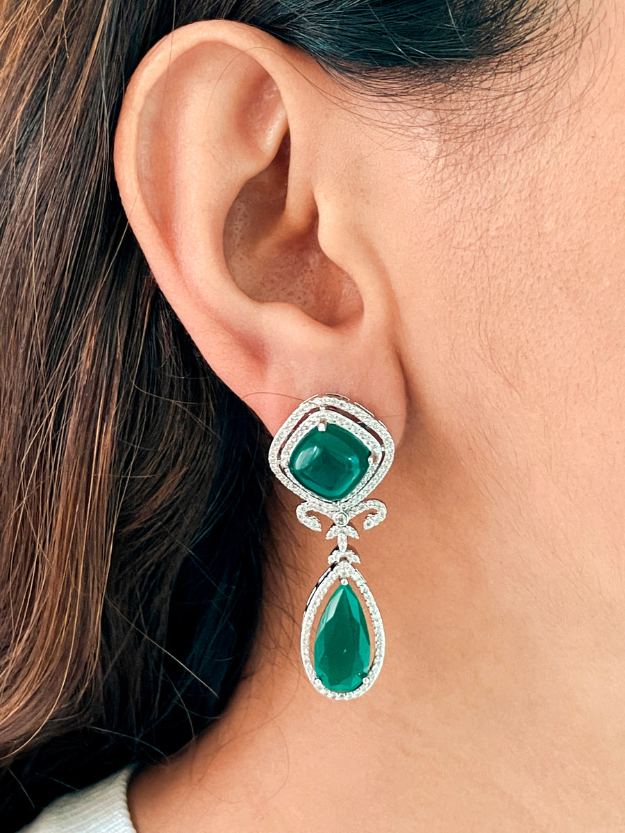 Tear Drop Emerald Diamond Setting Statement Choker Set (Earrings & Necklace)