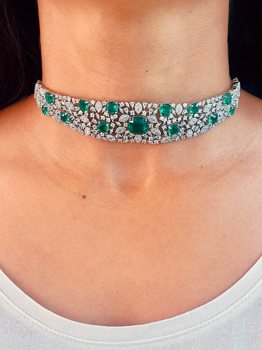 Zamarrud Emerald Set (Earrings & Necklace)