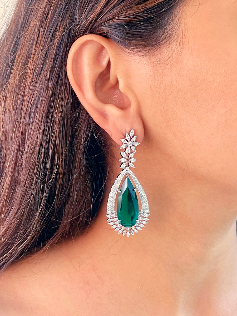Maharani Zamarrud Adyant Emerald Set (Earrings & Necklace)
