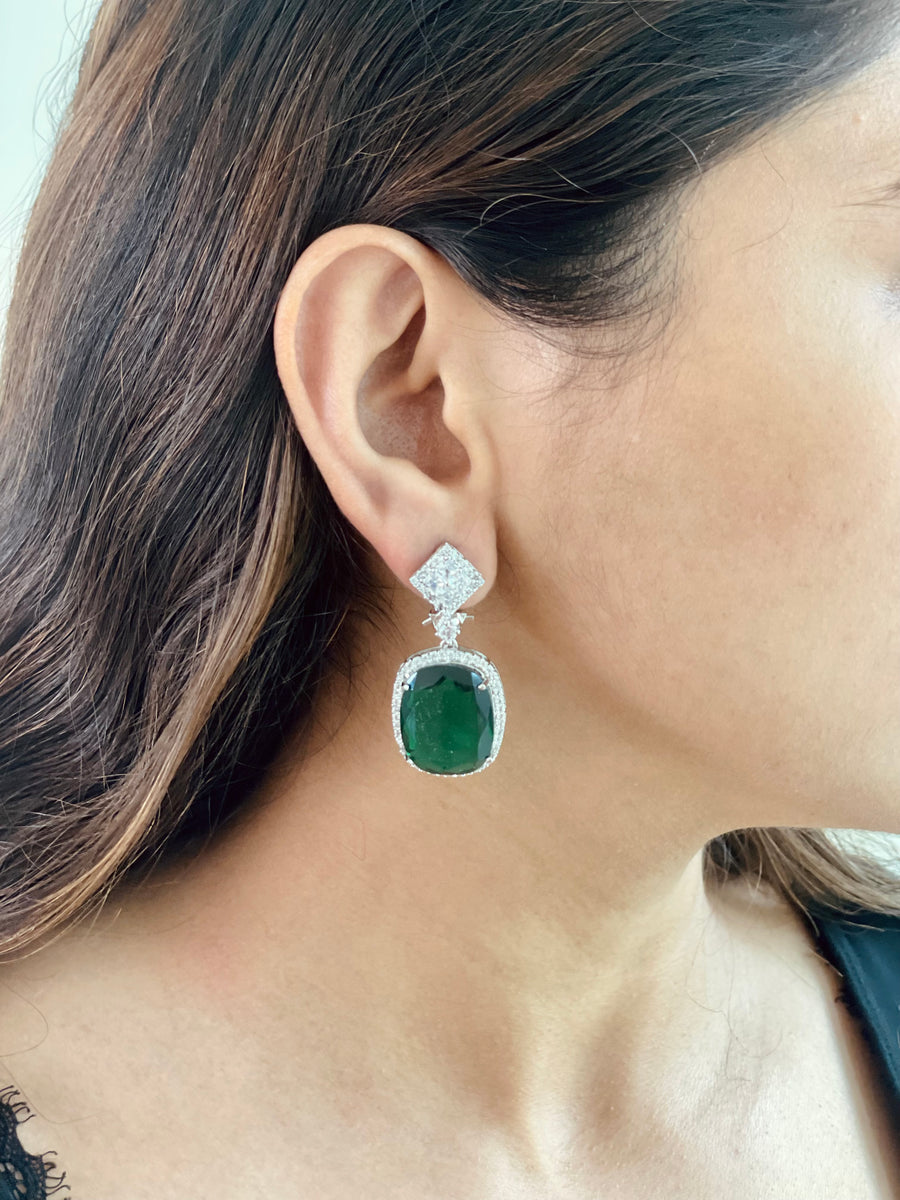 Oval Emerald with Diamond Setting Pendant Set (Earrings & Necklace)