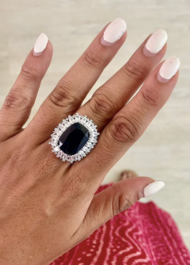 طقم دافوديل سيترين (اقراط وقلادة)