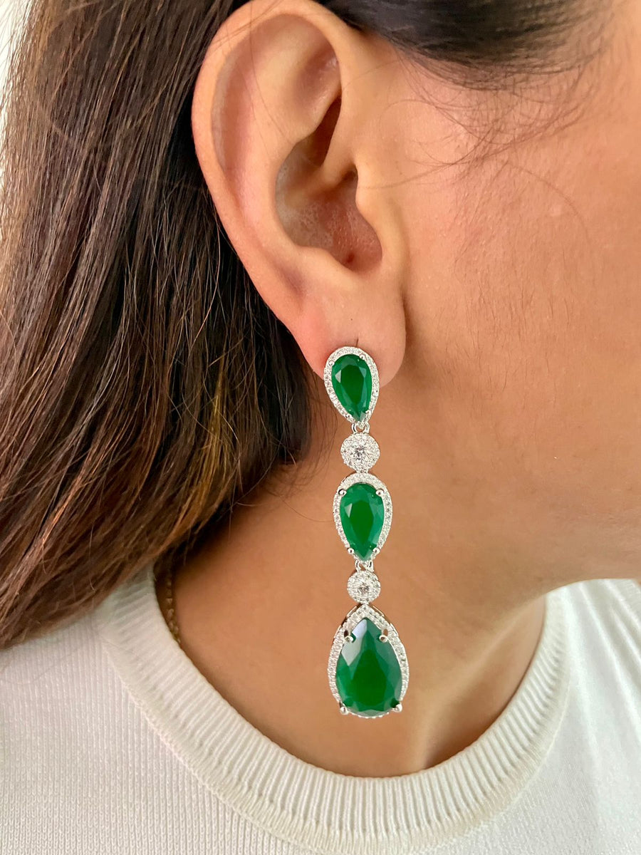 Maharani Emerald Appliqué Dimonte Choker & Sirsa Emerald Diamond Infinity Necklace Set (2 Necklace & 2 Earrings)