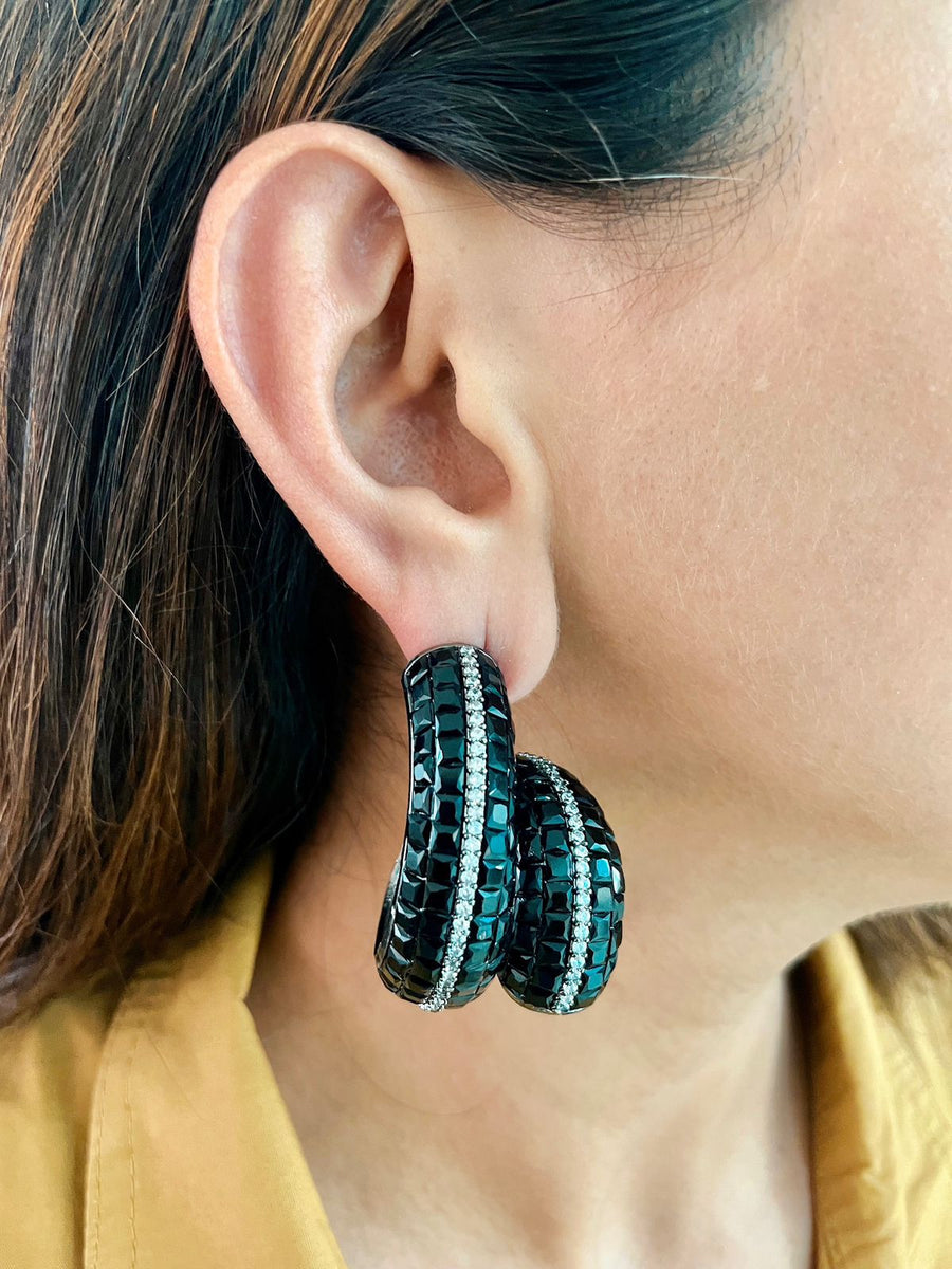 Spiral Black Wave Earring