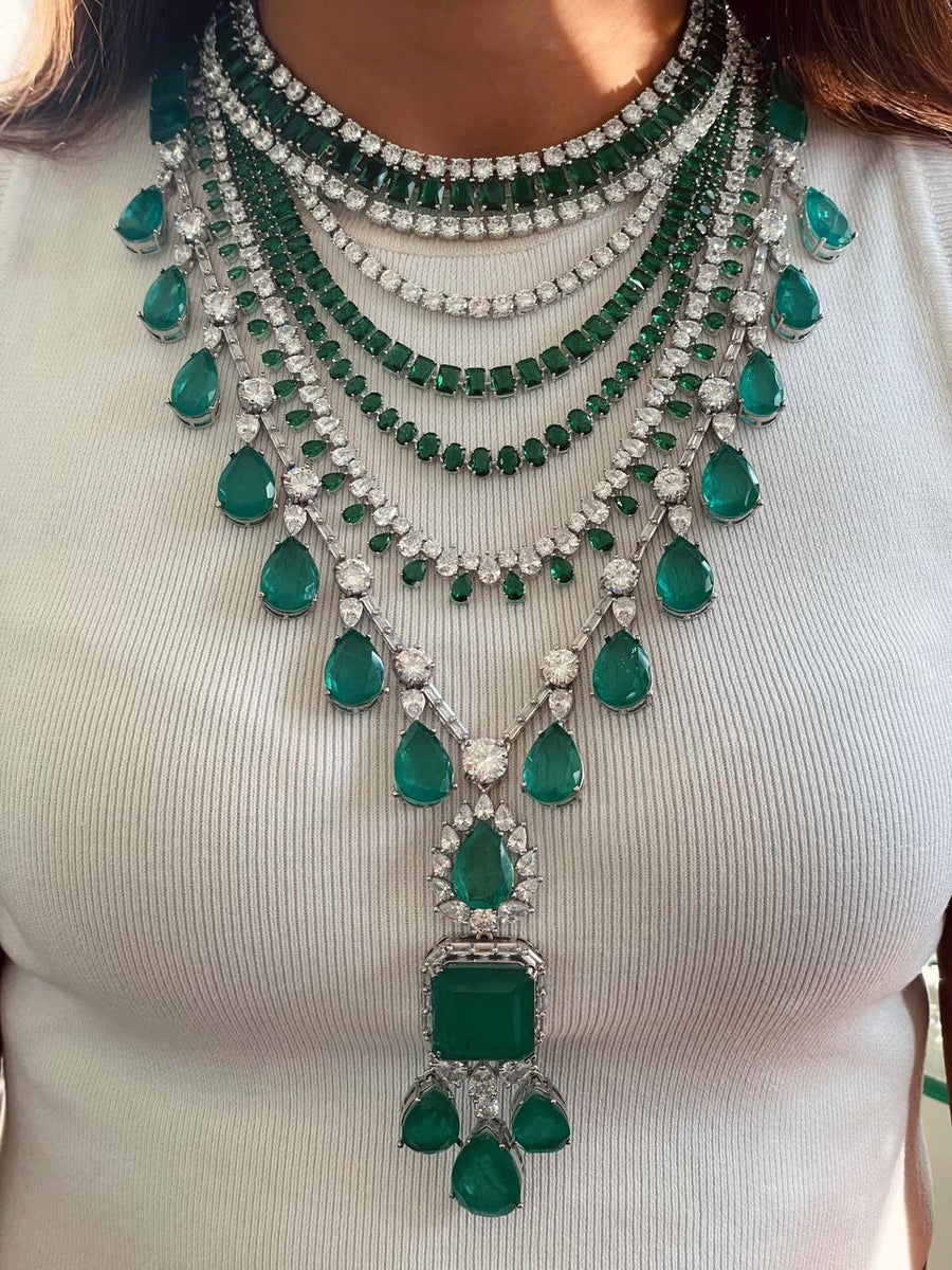 Maharani Yuri, Cushion, Layer Emerald Necklace Set