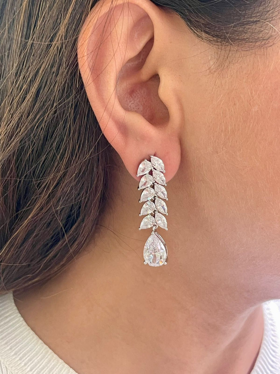 Ensemble de diamants à la jonquille (boucles d'oreilles et collier)