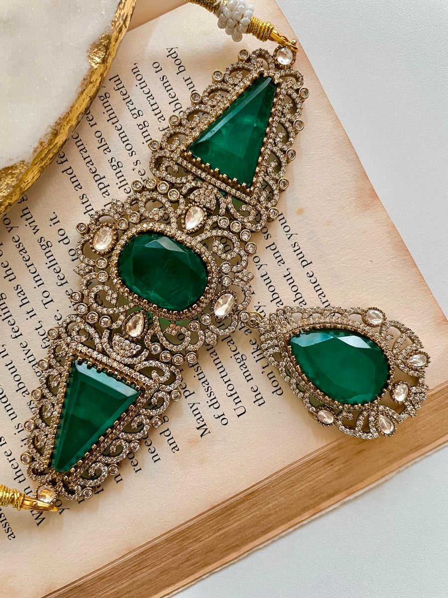 Bokaro Statement Emerald Victorian Necklace Set (Necklace & Earrings)