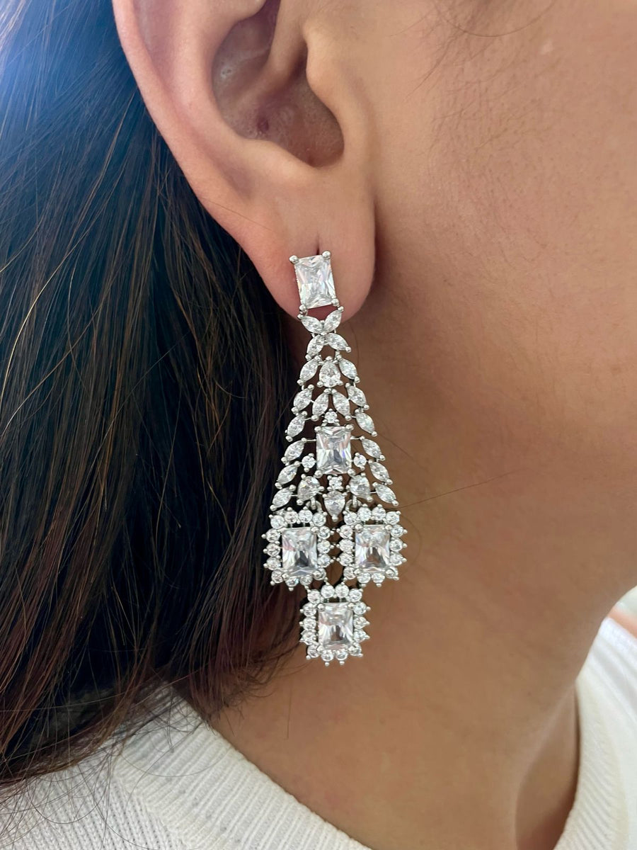 Baguette Tear Drops Diamond Choker Set – Rhodium Plated