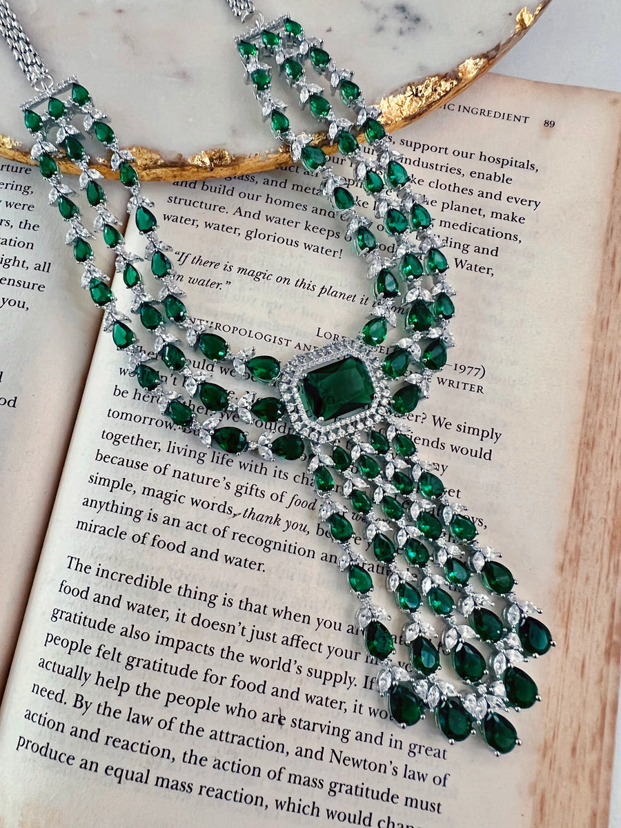 Diza Green Emerald Set (Earrings & Necklace)
