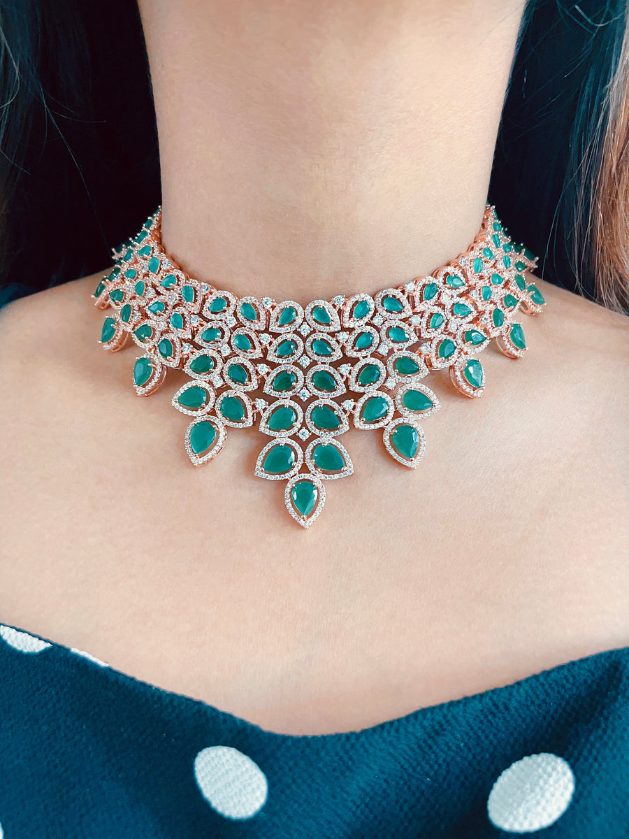 Rosaleen emerald Set (Earrings & Necklace)