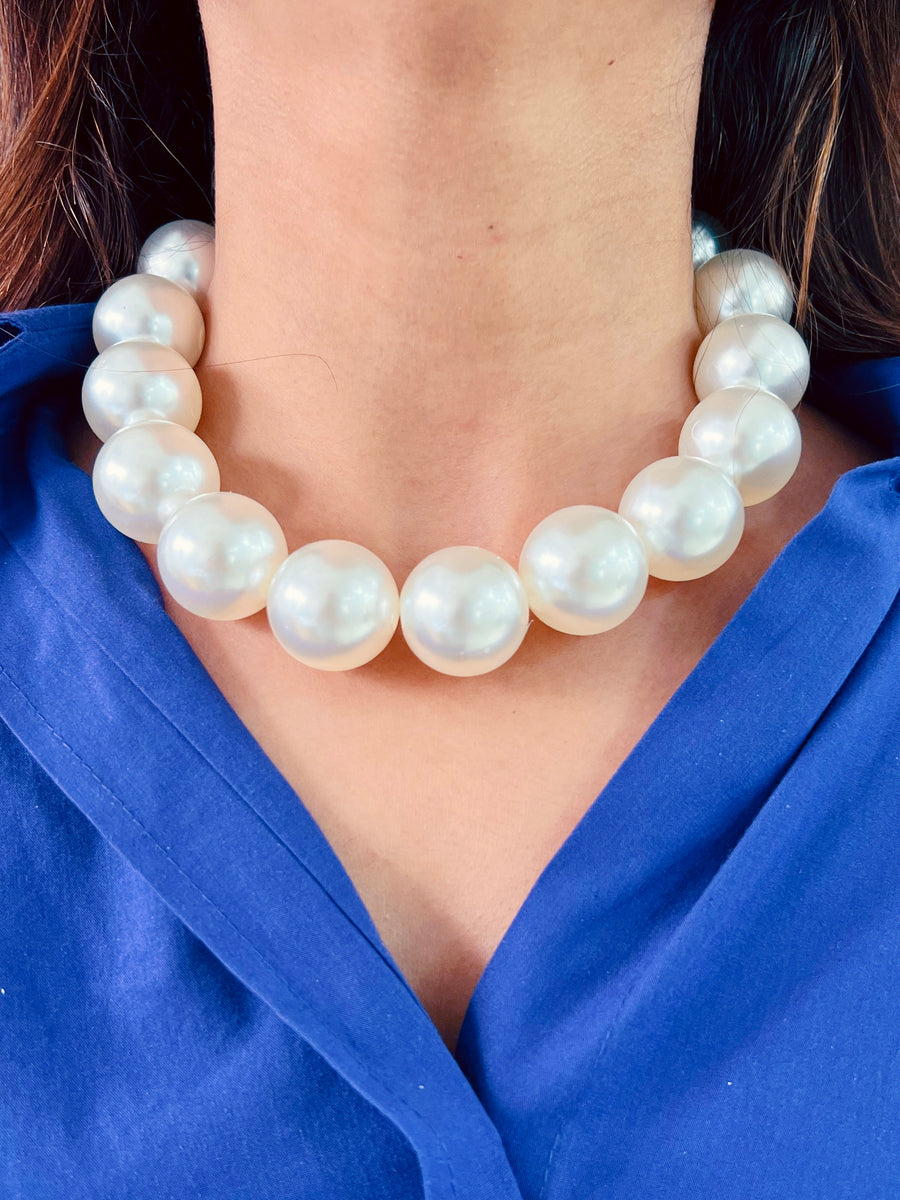 Pearly Lyris Necklace