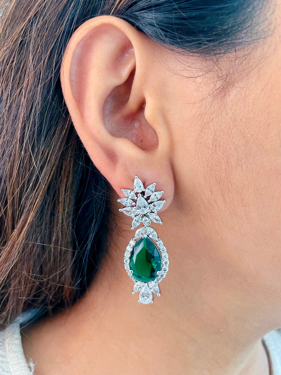Divine Emerald Set (Earrings & Necklace)